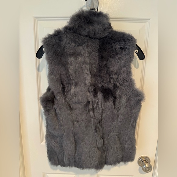 Aryn K Gray Rabbit Fur Zipper Detail Vest NWOT - Picture 3 of 4